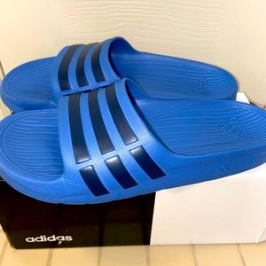 Boys adidas slides